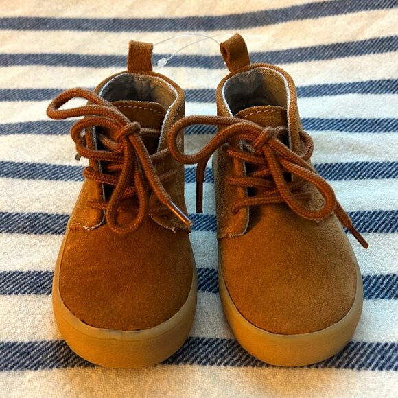 BABY GAP Boy's Toddler Size 5 Tan Suede Chukka Boots - Picture 1 of 13